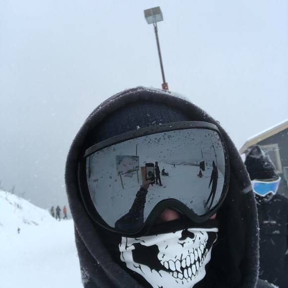 Meet your Posher, Johnny - Picture 1 of 1